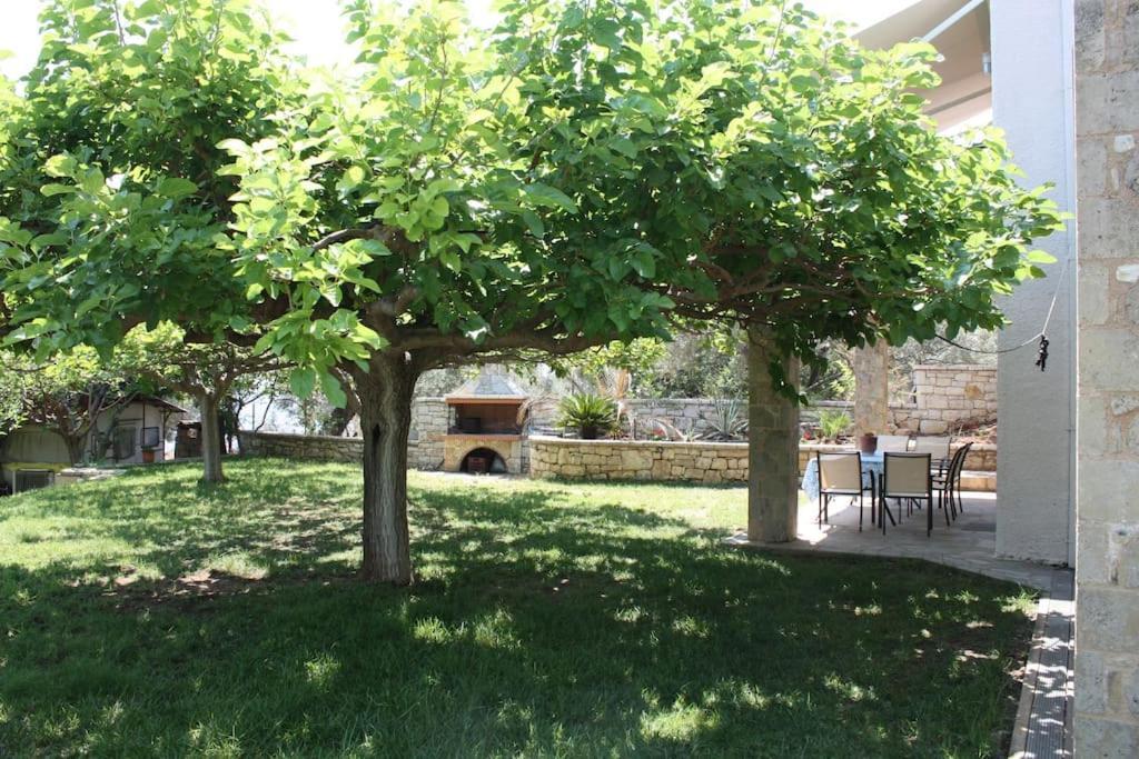 Villa Karantou Tirós Esterno foto