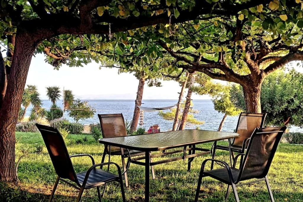 Villa Karantou Tirós Esterno foto