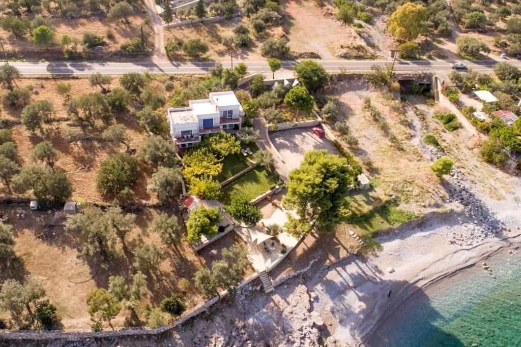 Villa Karantou Tirós Esterno foto